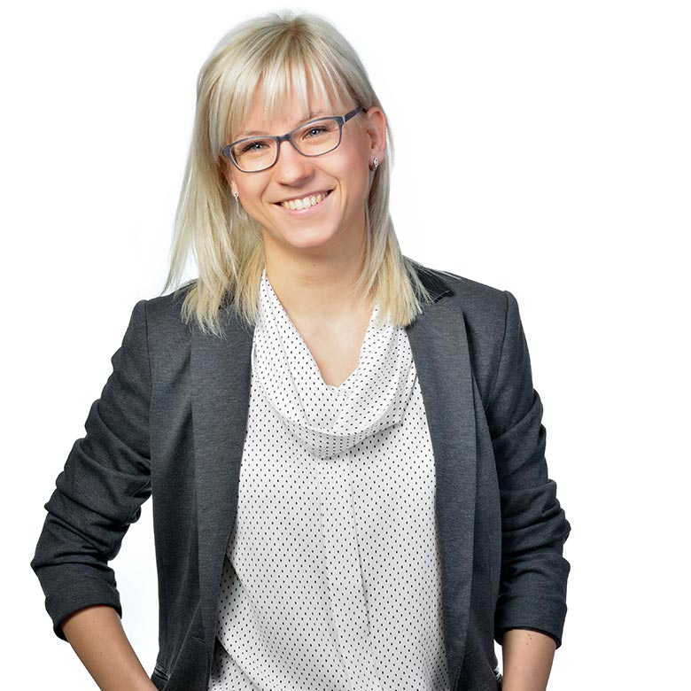 trainer-der-neuen-generation-trainer-julia-bock-780x780